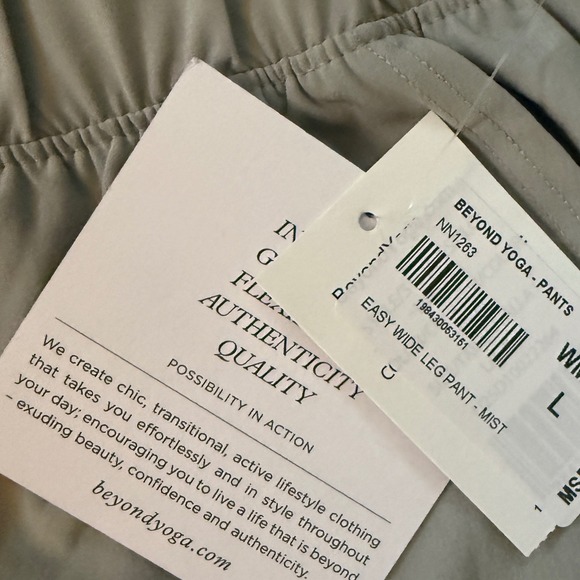 Beyond Yoga Easy Wide Leg Pants High Waisted Mist Gray Size L NWT - Picture 4 of 10